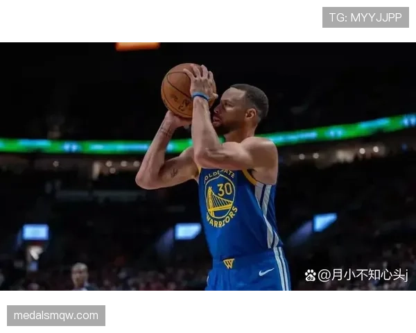 利拉德突破拉开与库里三分得分效率差异明显 利拉德突破拉开与库里三分得分效率差异明显